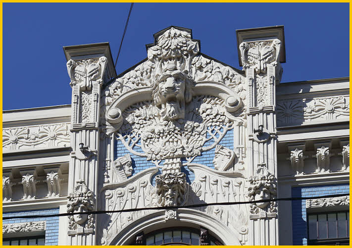 Art Nouveau Building <BR> Roof Top Figures